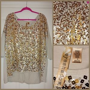 Eyeshadow golden sequin top